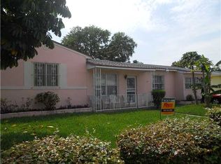 850 NE 180th St, Miami, FL 33162