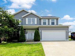 723 Apple Blossom Ln, Orrville, OH 44667