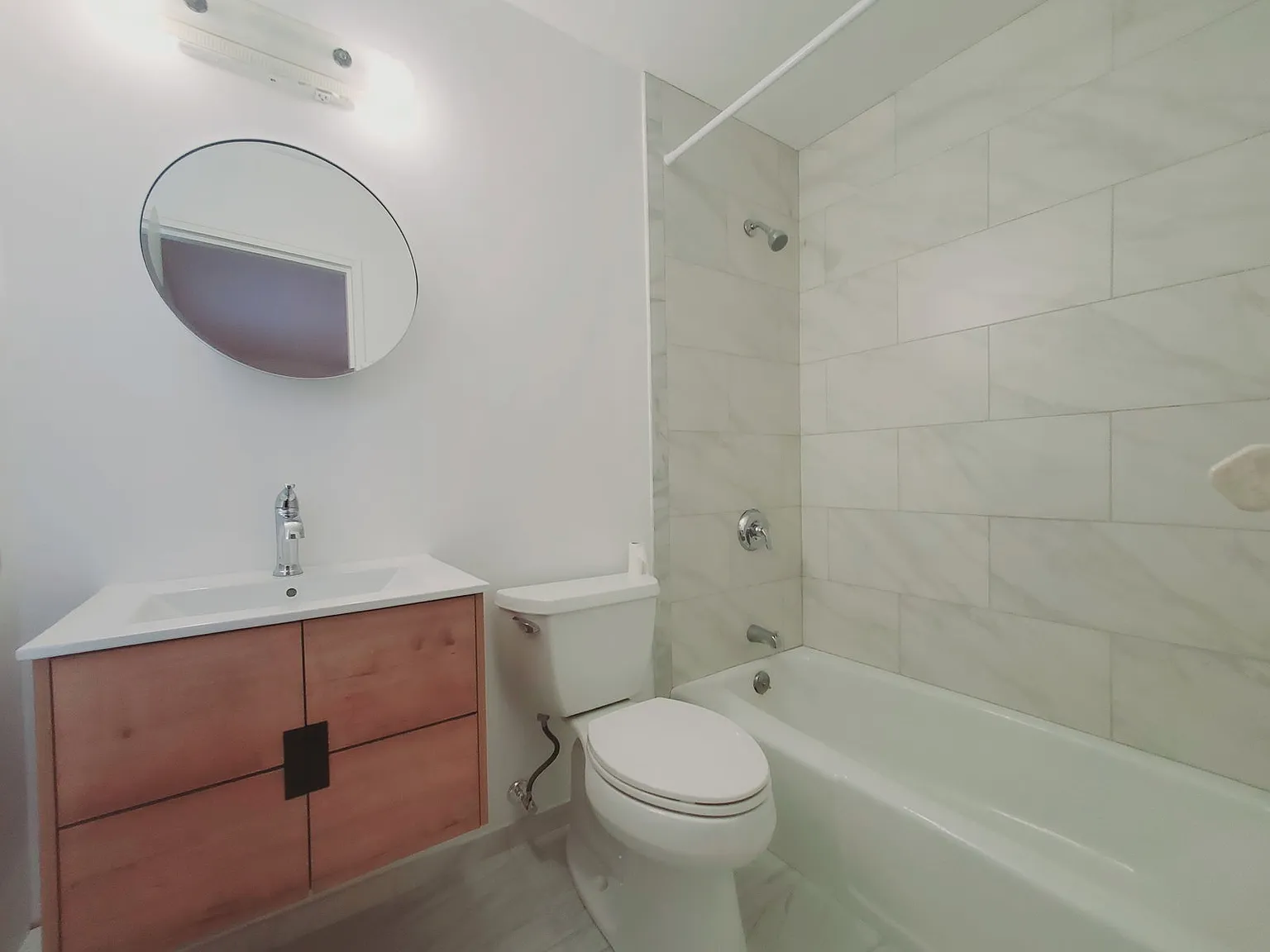 Studio, 1.0 bath, 450 sqft, $1,625 — Photo 3