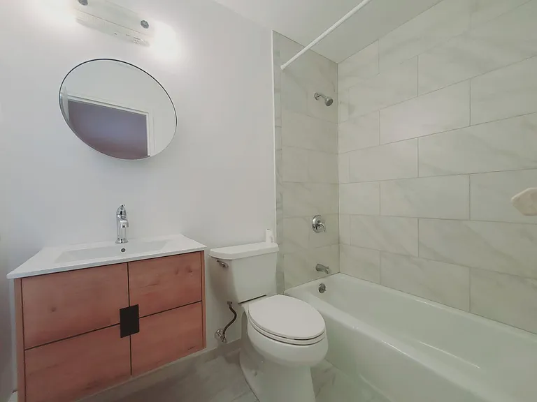 29 Hoyt St #5 — Photo 3