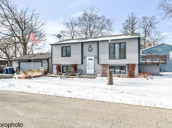 37440 N Lake Shore Dr, Lake Villa, IL 60046