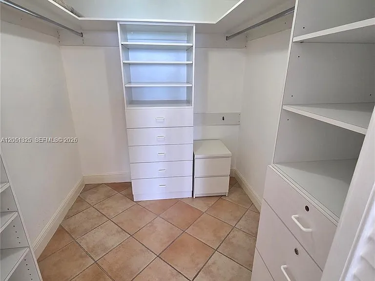 2625 Collins Ave #1506 — Photo 7