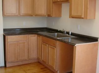 138 Chelsea St #3, Boston, MA 02128