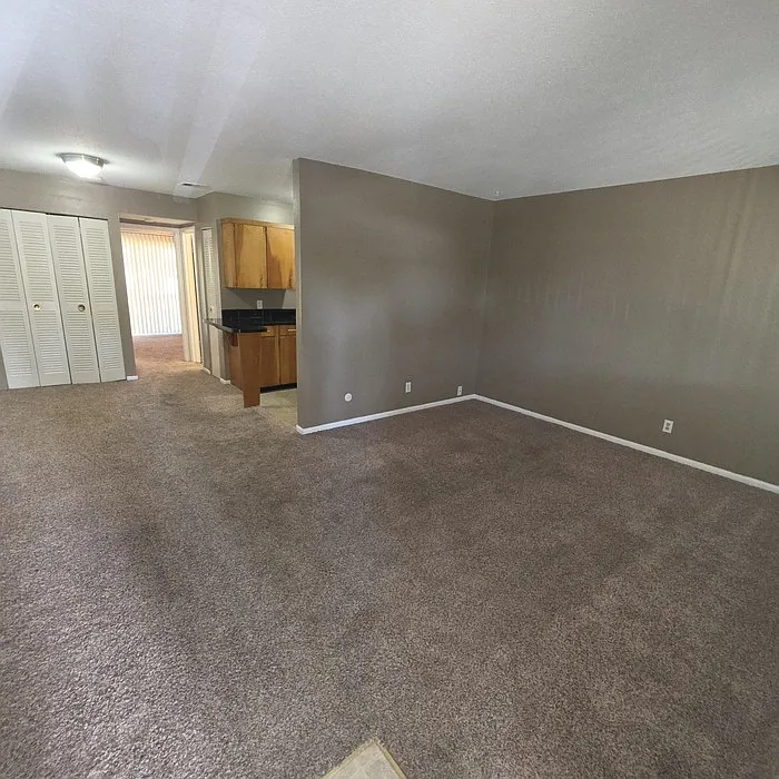 1 bed, 1.0 bath, $825 — Photo 3