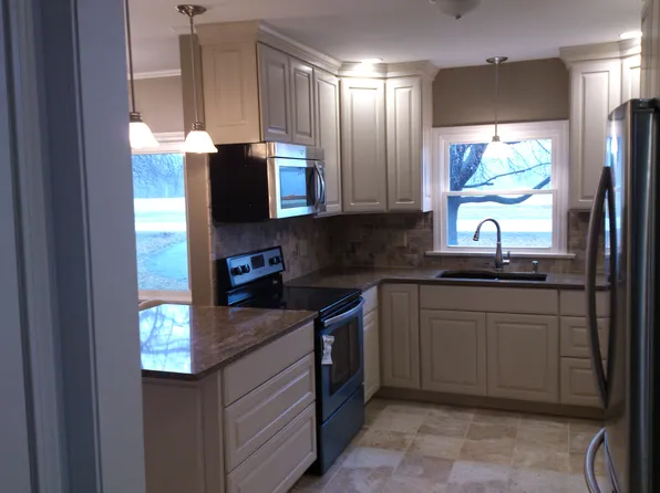 164 Plain Rd, Greenfield, MA 01301