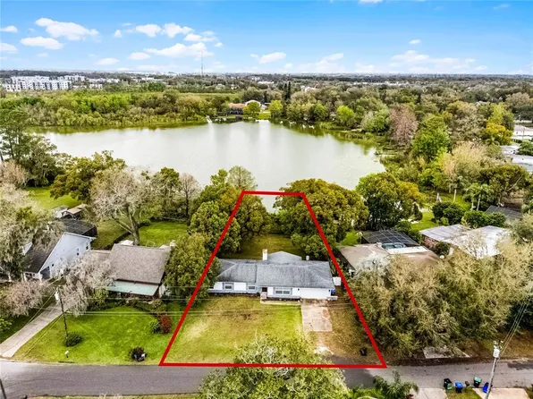1890 Twin Lake Dr, Gotha, FL 34734