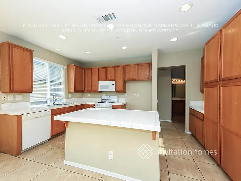 6924 Lisa Dr — Photo 6