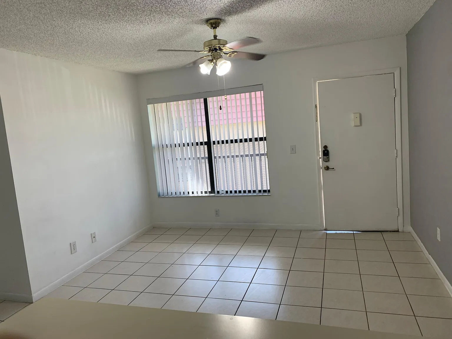 2 bed, 750 sqft, $2,000 — Photo 4