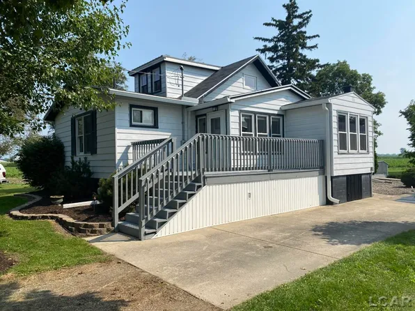 6259 S Grosvenor Hwy, Blissfield, MI 49228