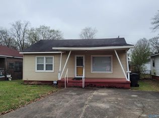 306 11th Ave NW, Decatur, AL 35601