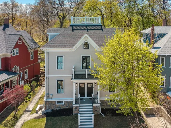 57 Grampian Way Floor 2, Dorchester, MA 02125