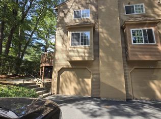 54 Voyagers Ln #54, Ashland, MA 01721