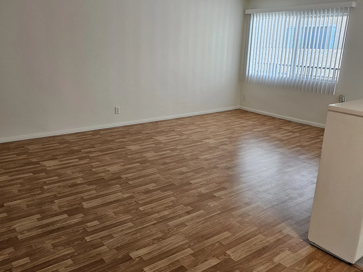 442 E Santa Anita Ave — Photo 2