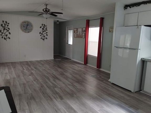 4th image of 702 Cross Park Dr #22