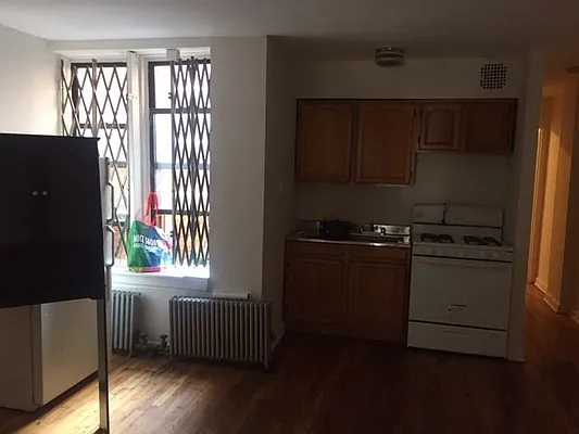 Rented by Camelot Realty Group | media 3