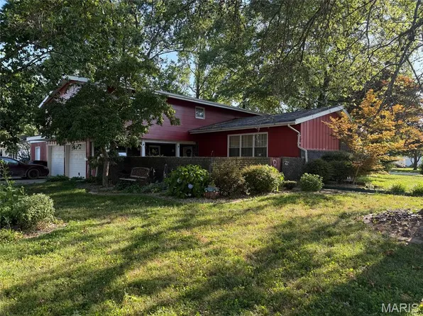 1404 Killarney Dr, Greenville, IL 62246