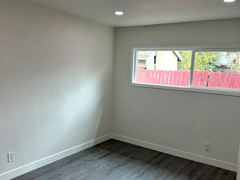 24227 Webster Ave #24227 — Photo 10