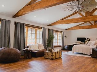 1205B Country Club Dr, Ojai, CA 93023