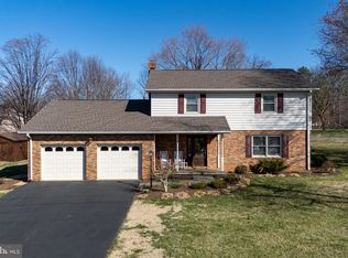 943 Old Farms Rd, Luray, VA 22835