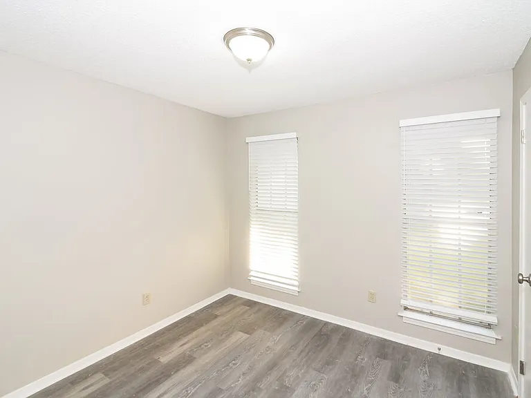 2656 Harlingen Dr — Photo 12