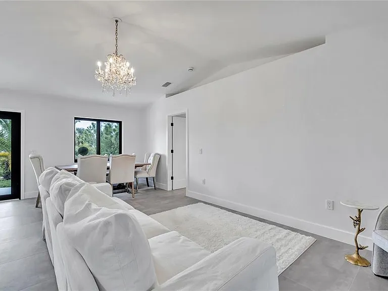 15180 Lyneburg Ave — Photo 18