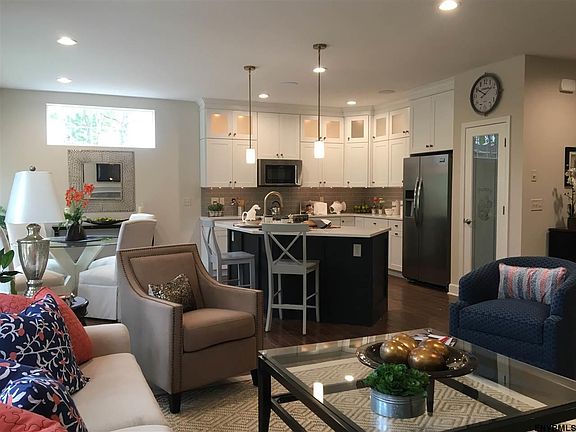 2nd image of 16 Wooden Ln