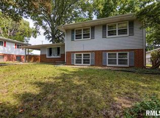 2017 Cambridge Rd, Springfield, IL 62704