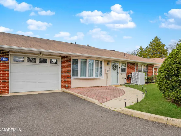 1184 A Clydebank Court, Lakewood, NJ 08701