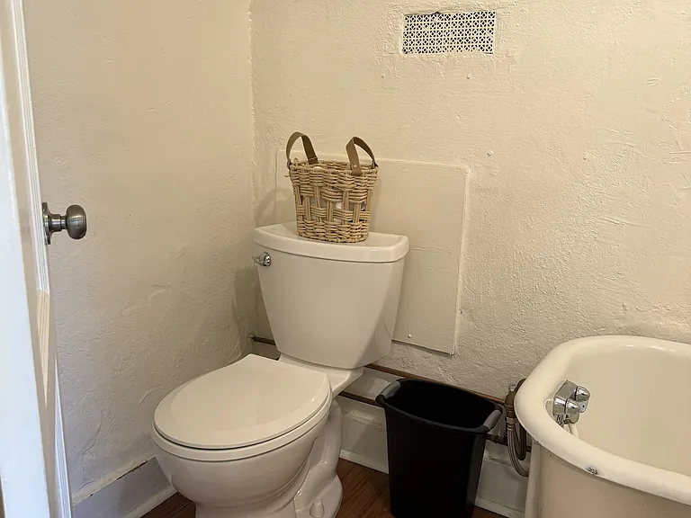 1122 E 5th Ave #5 — Photo 7