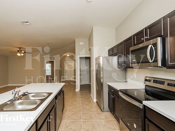 5th image of 1018 Mohawk Ave NW