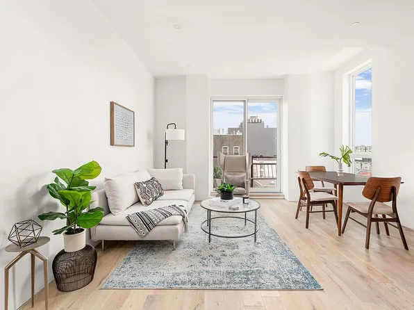 136 14th St APT 2B, Brooklyn, NY 11215