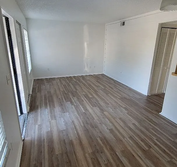 8419 Camden St — Photo 4