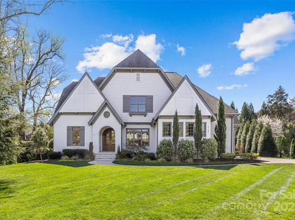 2137 Foxcroft Woods Ln, Charlotte, NC 28211