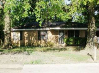 1292 Garden Dr, Greenville, MS 38703