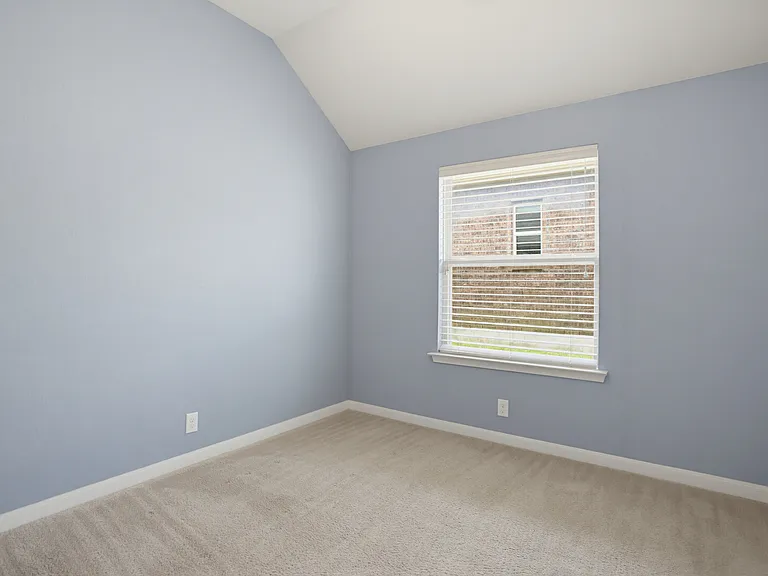 30612 Holstein Rd — Photo 21