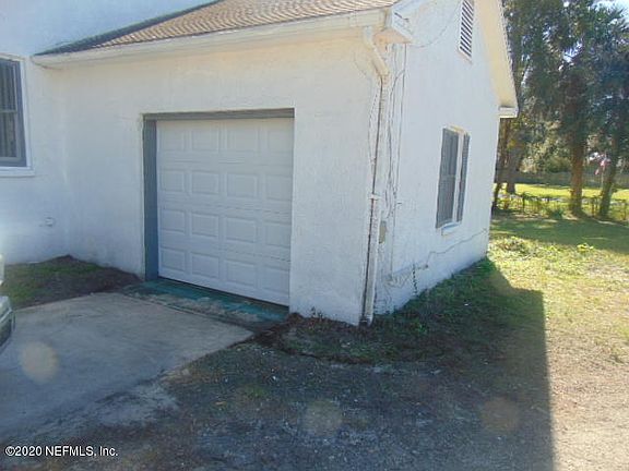 3rd image of 1919 Crill Ave
