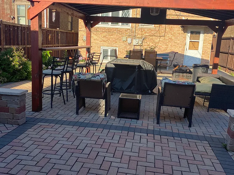 5432 S Menard Ave #1 — Photo 2