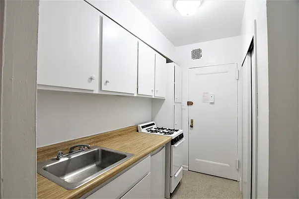 Rented by Best Apartments North Inc | media 25