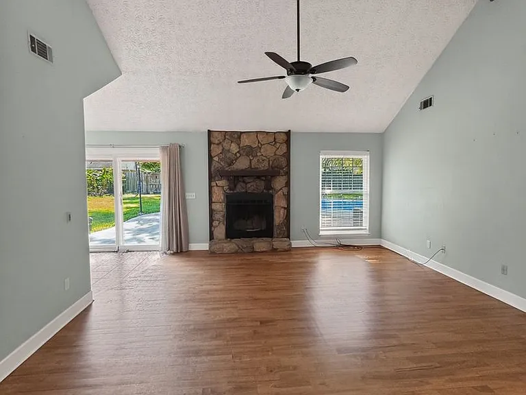 454 Floyd Cir — Photo 3