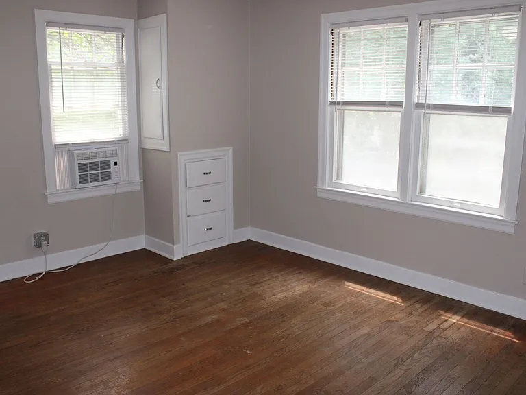 Thurston 812-814 — Photo 11