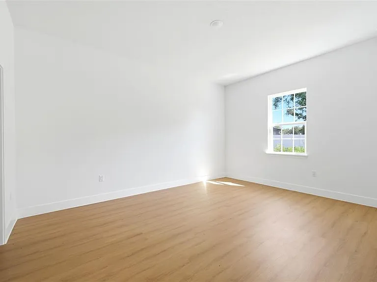 16835 SW 17th Ter — Photo 23