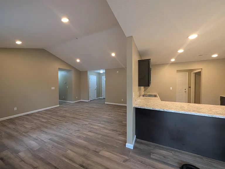 237 Pickett Ridge Ct — Photo 2