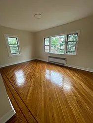 Rented by Metropolis International Realty Inc.