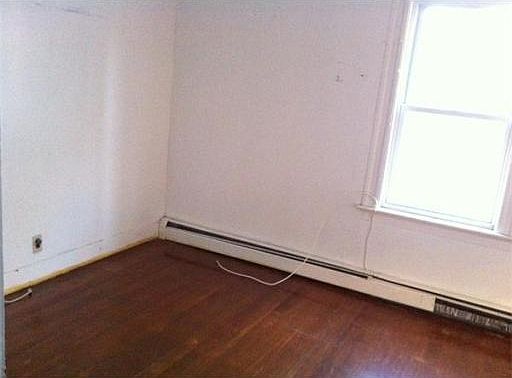 5th image of 113 Boston St