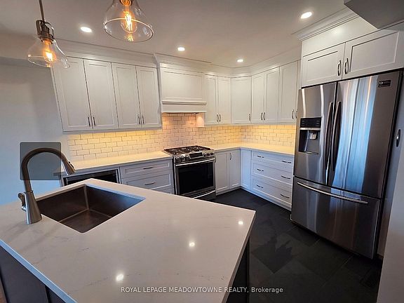 4th image of 620 Ferguson Dr #62