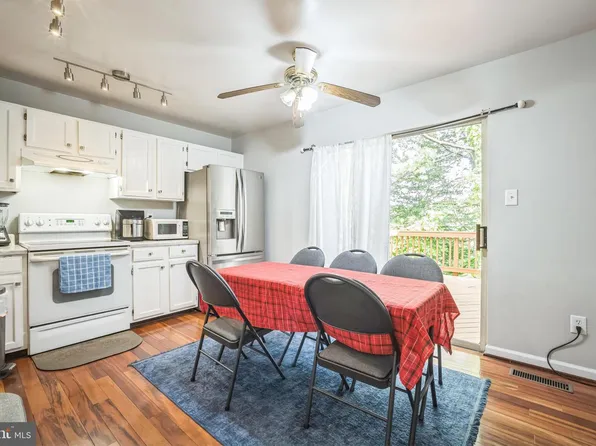 15198 Wentwood Ln, Woodbridge, VA 22191