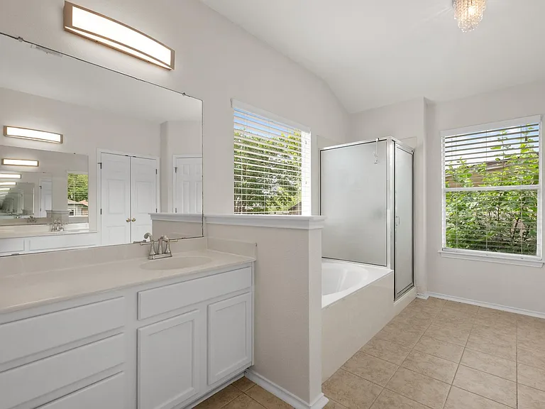 17249 Sandwick Dr — Photo 20
