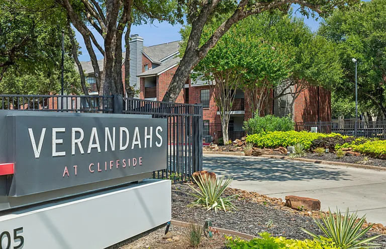 Verandahs at Cliffside — Photo 23