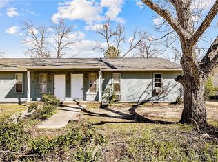 1059A Strickland Bridge Rd, Fayetteville, NC 28304