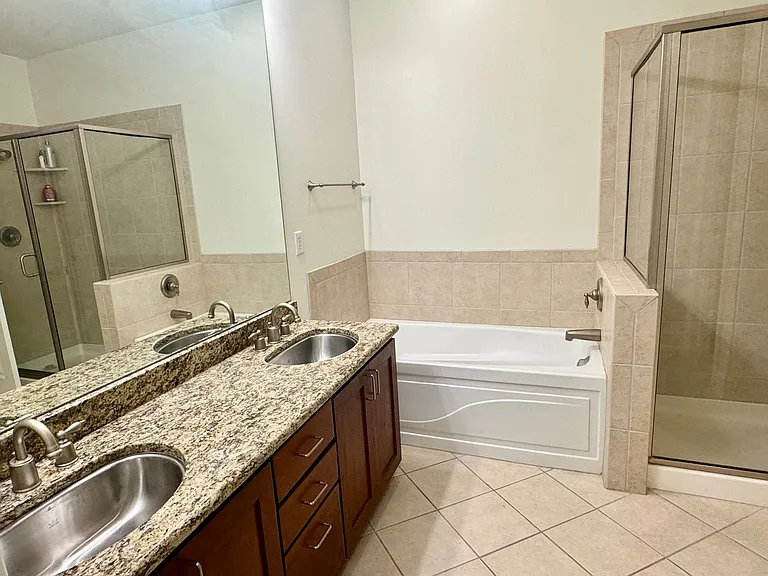 1101 Walnut St #501 — Photo 8